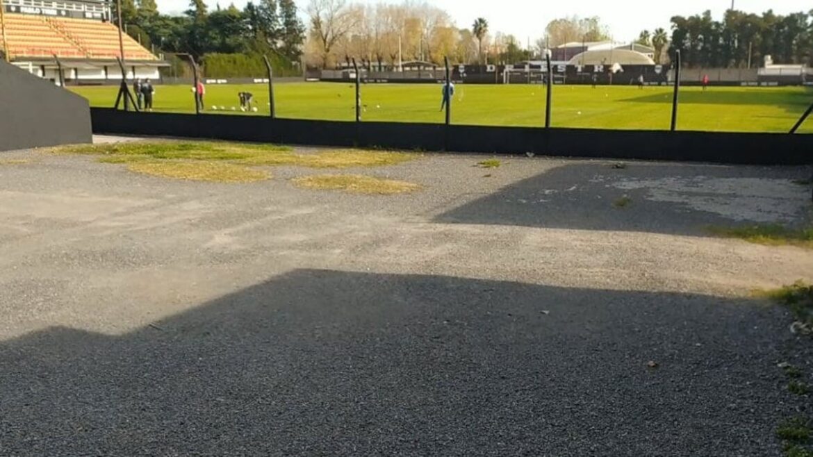 El escándalo del entrenamiento clandestino de Deportivo Riestra