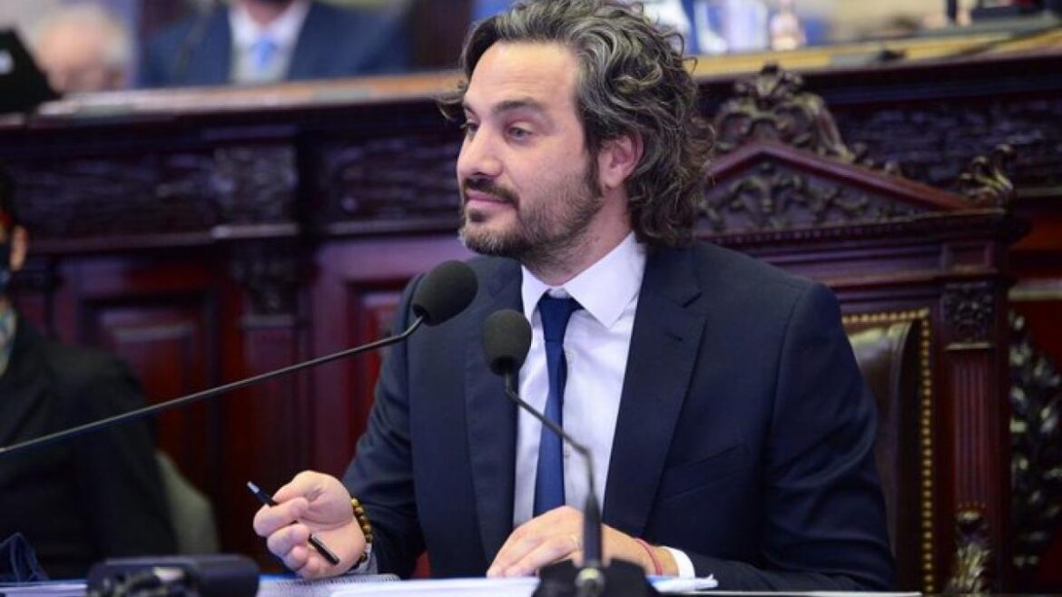 Mientras hablaba en Diputados, Cafiero tuvo "hinchada" en las redes