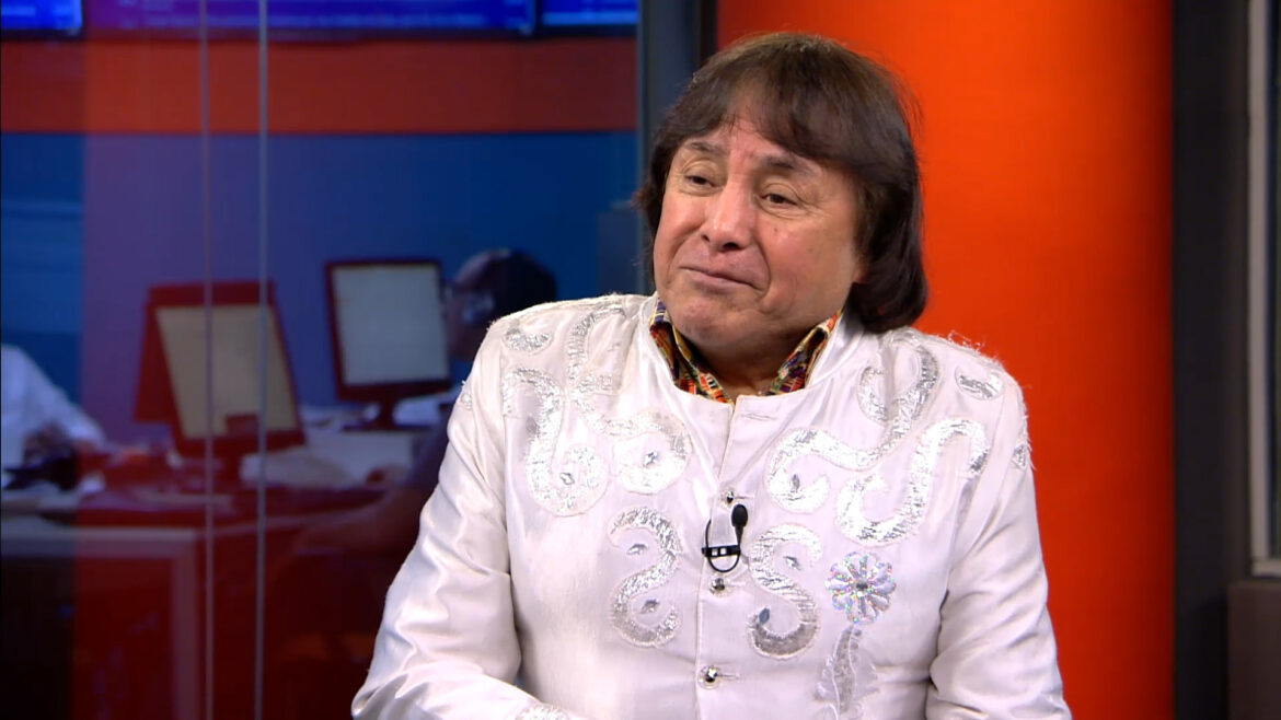 Una frase de Ninci se hizo cumbia de Ricky Maravilla