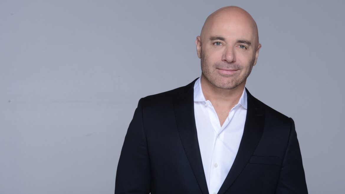 El nuevo "malo" de la tele cocina a los participantes del MasterChef