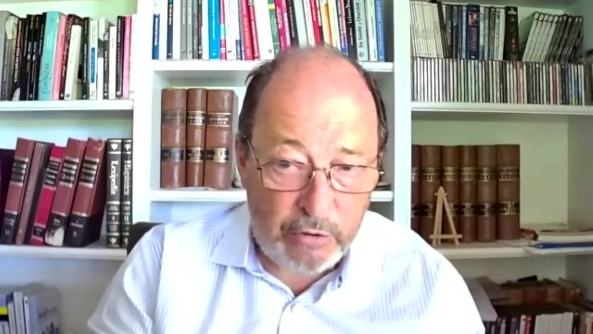 Ernesto Sanz: "En la Corte están todos peleados, por eso no salen los fallos"