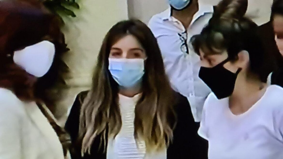 Gianinna no se despegó de Diego para evitar las fotos