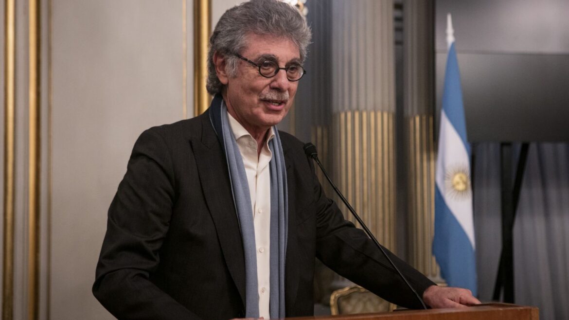 Sigman pide no politizar la vacuna