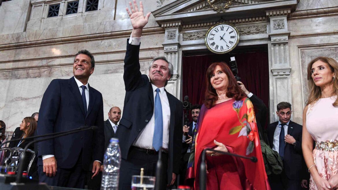 Alberto abre el Congreso tratando salir del escándalo de las vacunas VIP