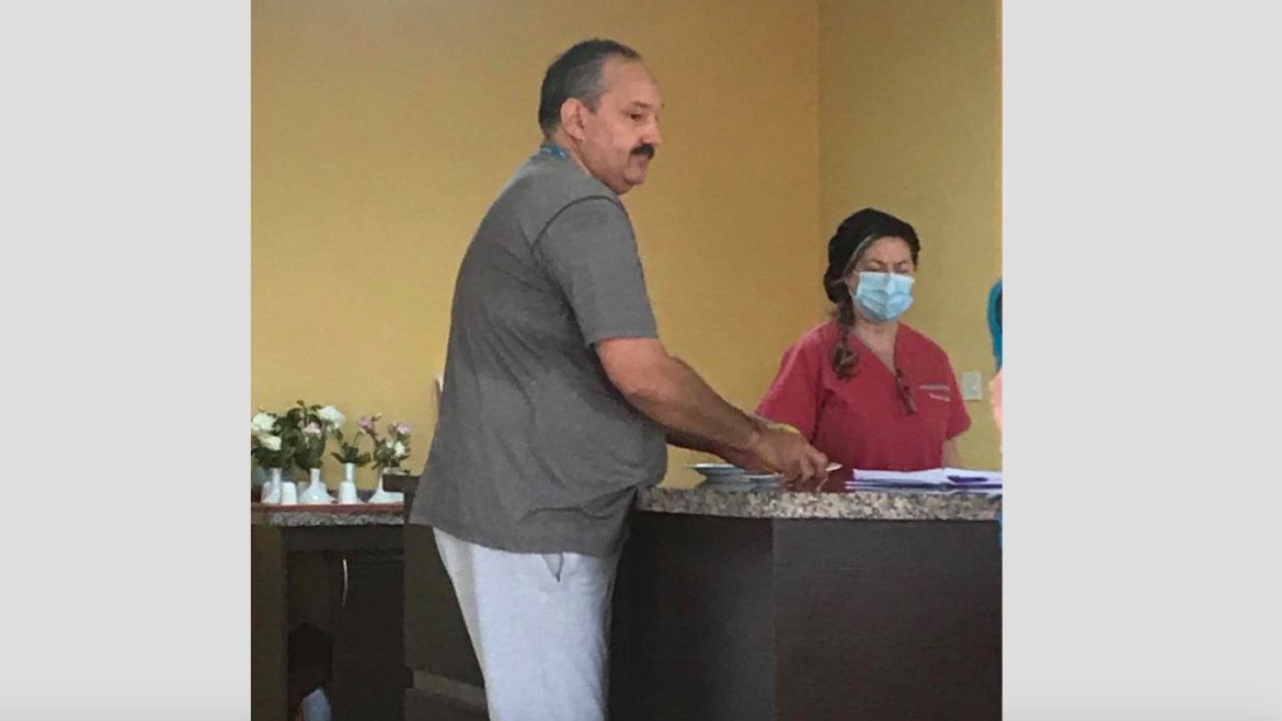 Un senador se fue a un spa de lujo en pleno debate por Ganancias
