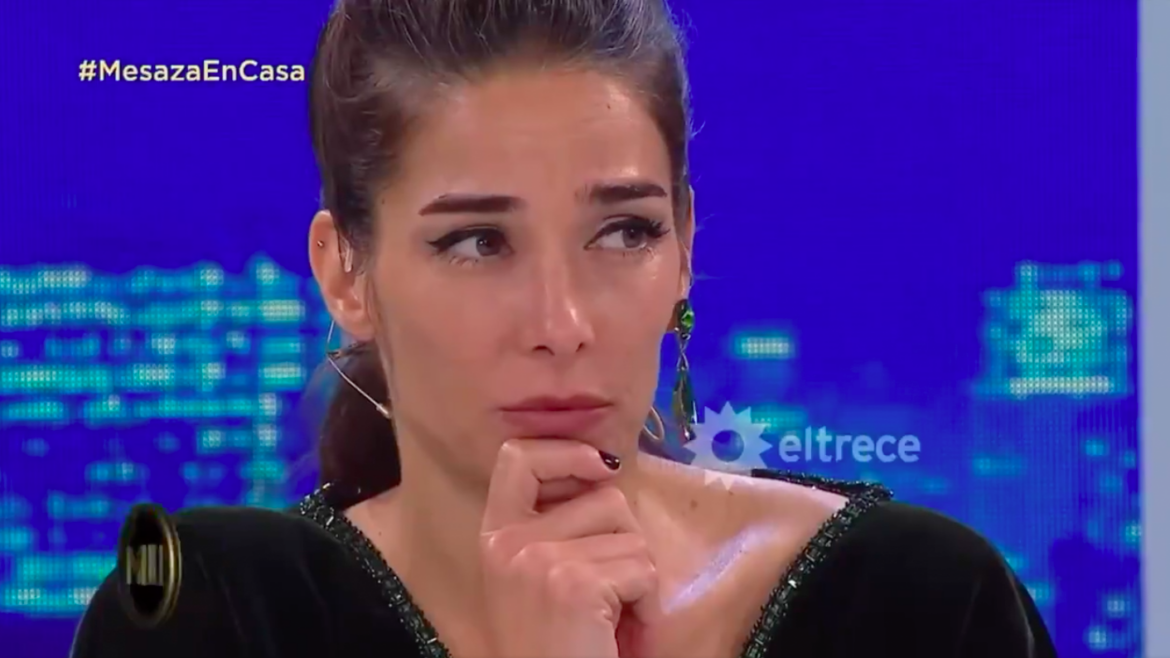 Juanita la "experta" en debates le pifió con Myriam