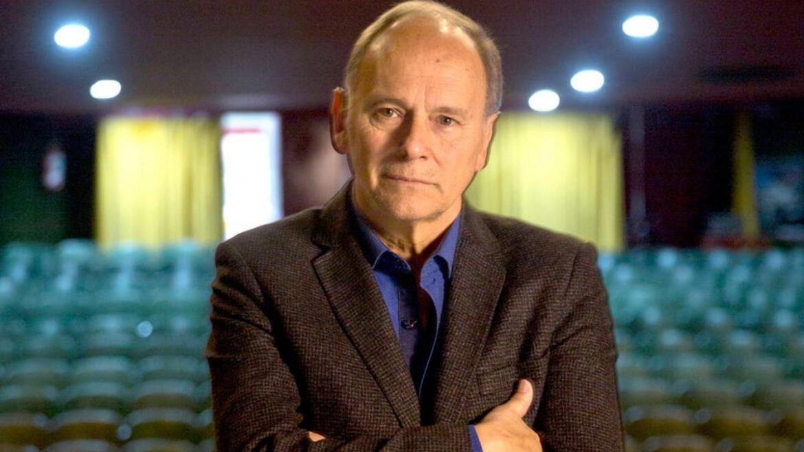 Osvaldo Quiroga corrió los libros y dio espacio a los políticos oficialistas