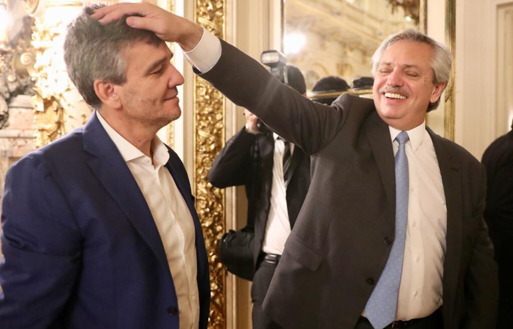 Zabaleta y una foto mostrando huevos