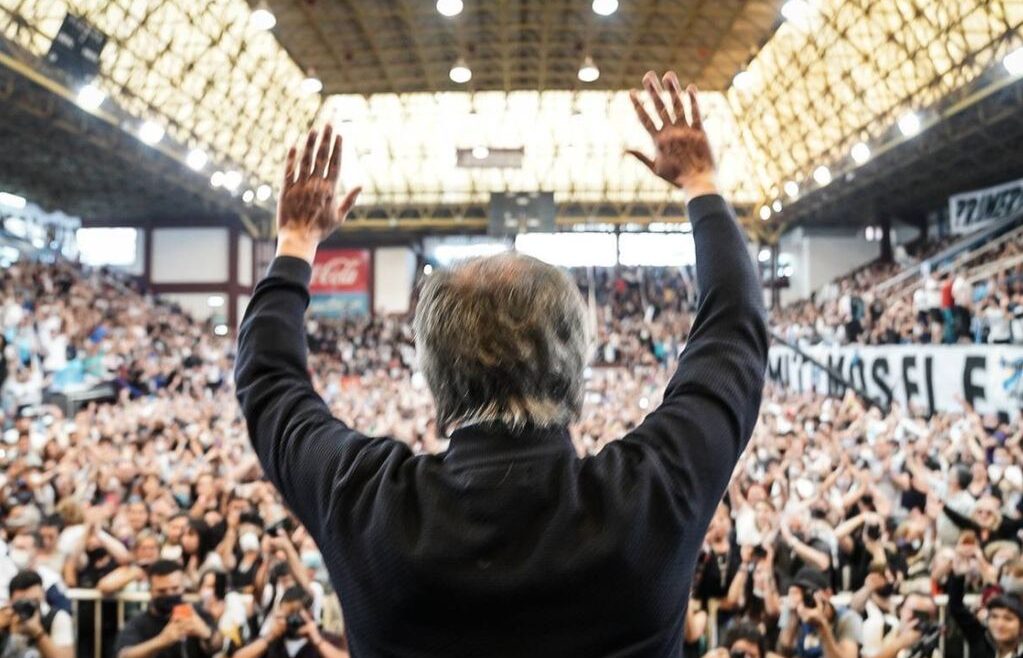 De la nueva canción de La Cámpora al chifle de Máximo