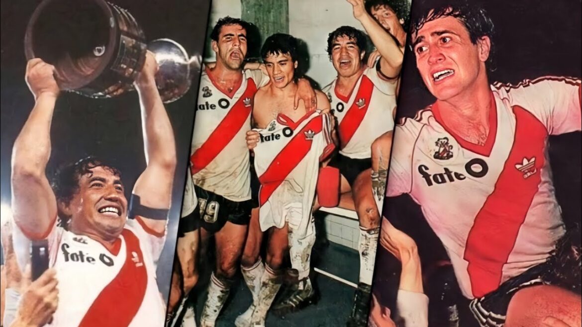 El homenaje de los jugadores de River a los históricos del 86