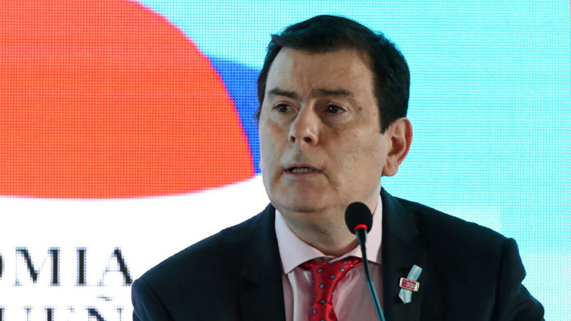 Gerardo Zamora se hace el rockero