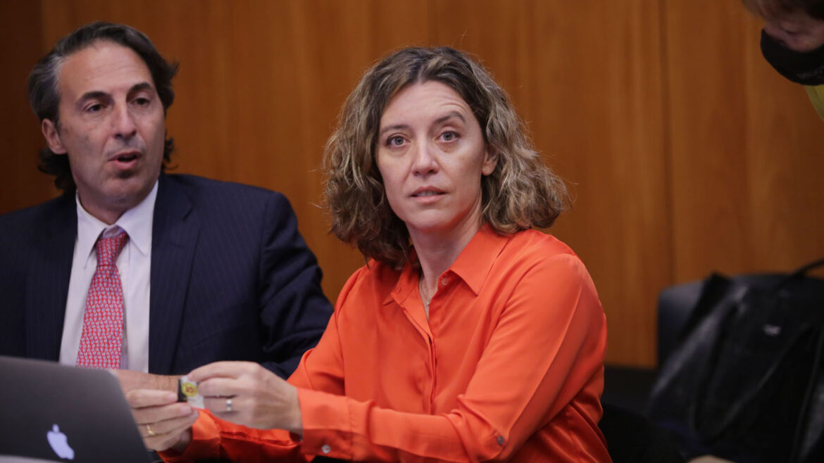 El caso de la fiscal Goyeneche es un estandarte de la oposición que necesita mayor claridad