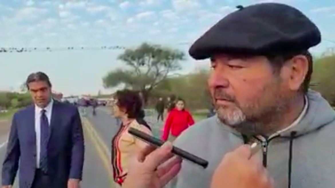 Capitanich interrumpió una nota para intentar levantar un corte de ruta