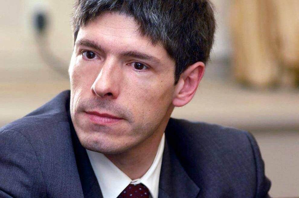 Todos se quieren ir, pero llega Abal Medina
