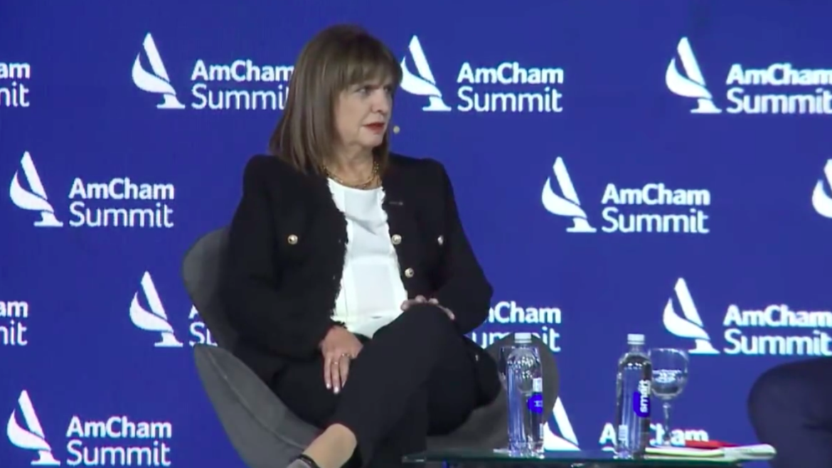 Bullrich le contestó a Cristina en inglés: “Bullshit”