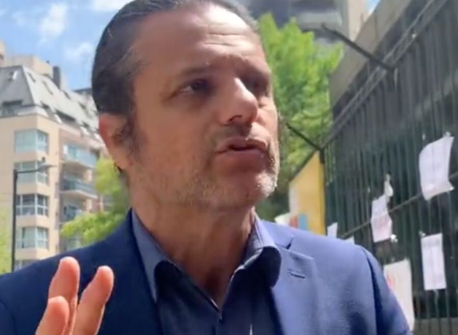 Dura reacción del sindicalista Peretta por aumento de los senadores