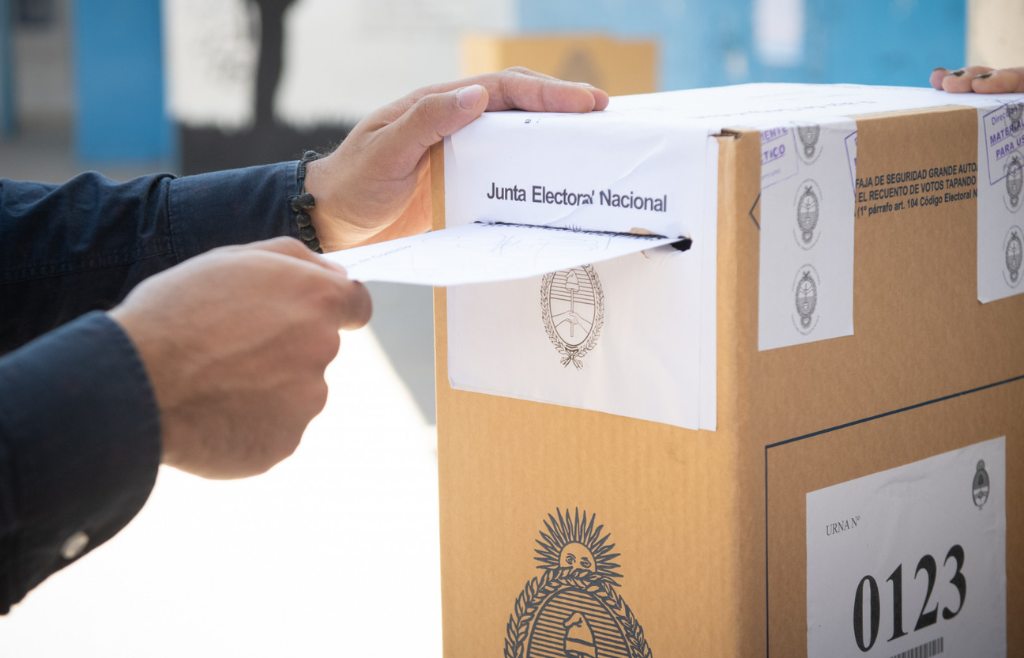 Noche de PASO con problemas de armado de mesas periodísticas