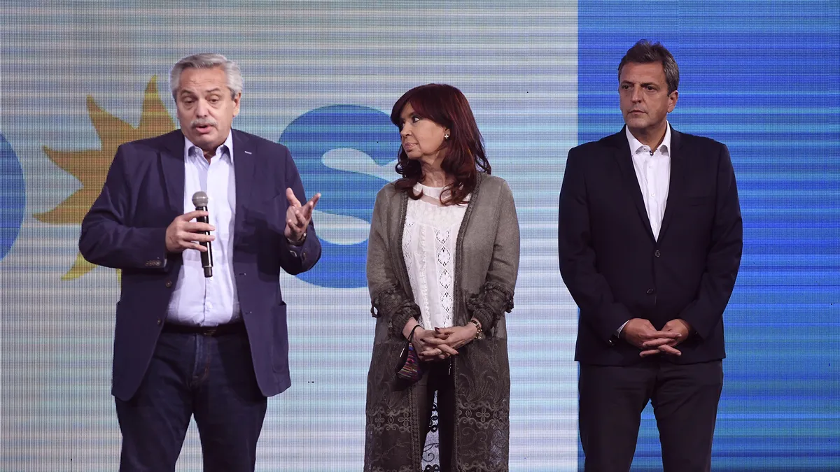 Se viene una foto complicada entre Alberto, Cristina y Massa