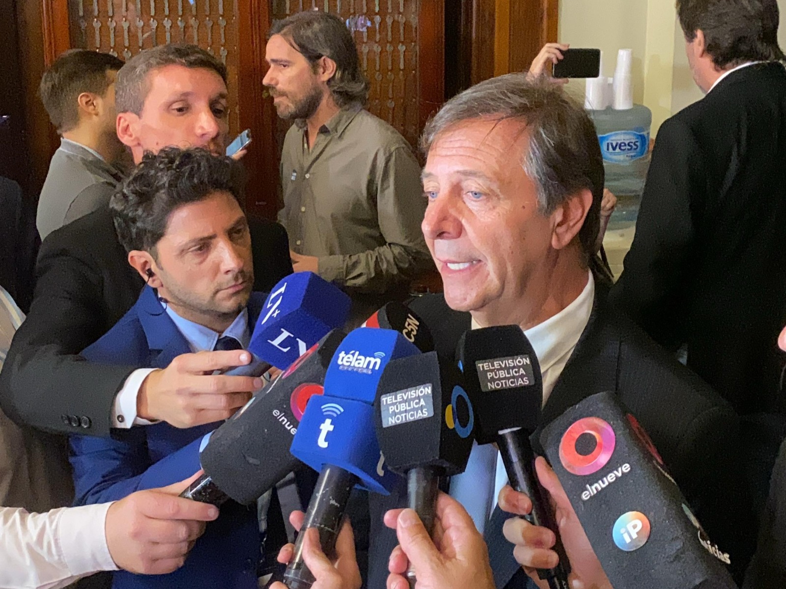 Un papelón con la salida de Zago que deja nuevos interrogantes