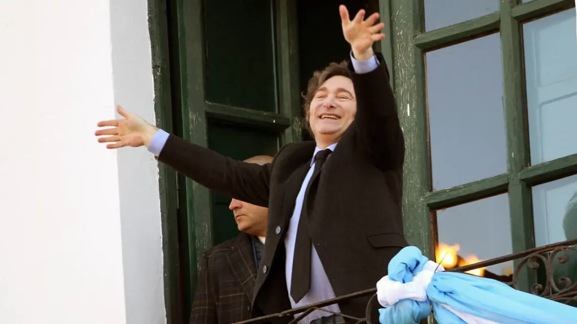 Es la política, Milei ...