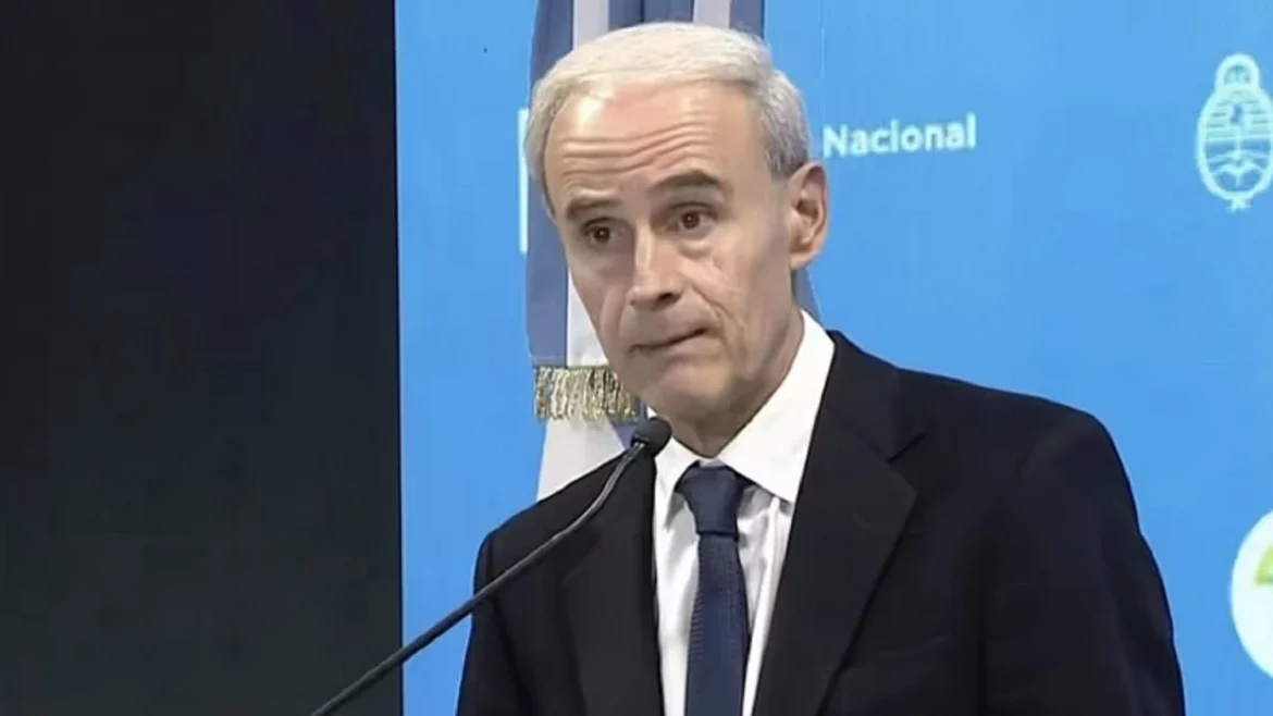 Un ex funcionario de Alberto viendo a Capusotto