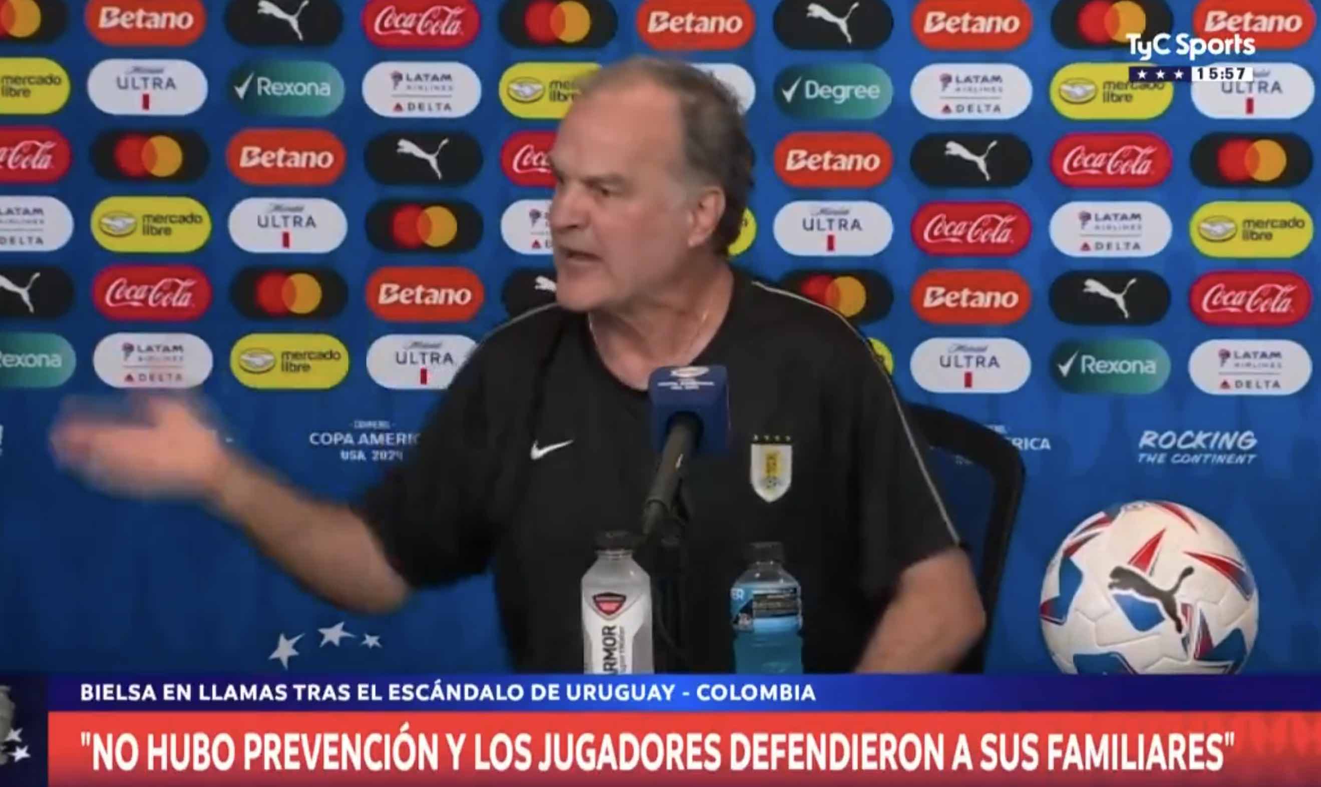 Bielsa reivindica mala onda en la sesión de fotos