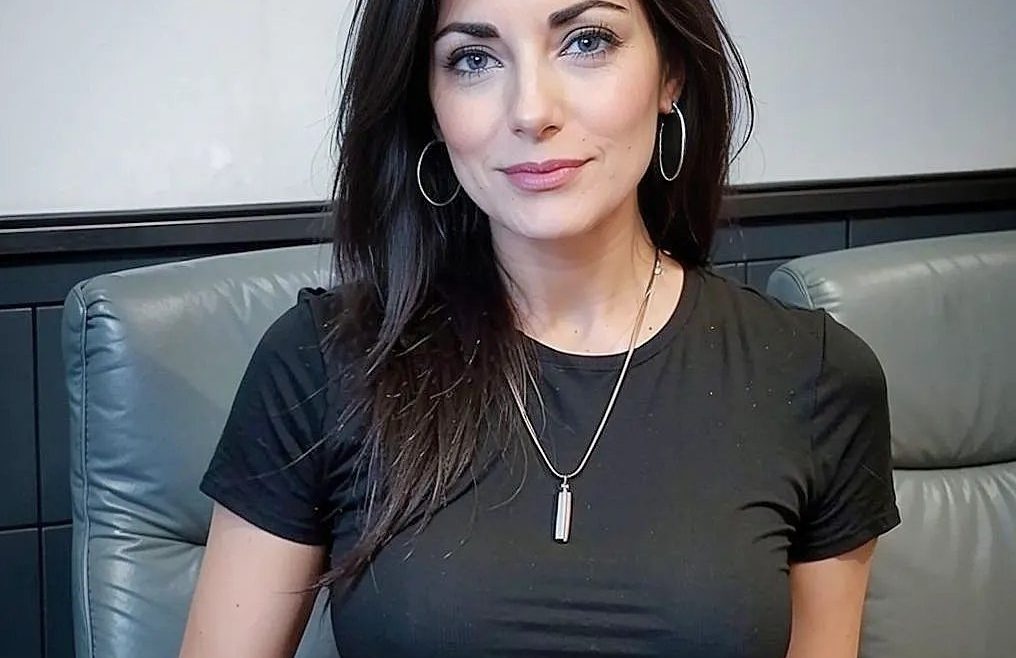 La diputada libertaria se macheteó con un ayuda memoria en la oreja