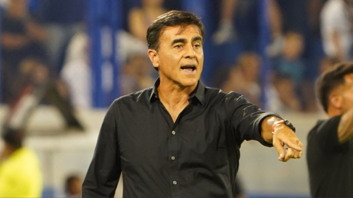 ¿Se rompe el vestuario de Vélez tras el viaje de Quinteros?