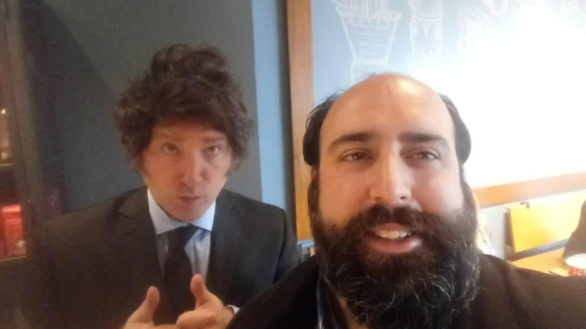 ¿Quién es el polémico diputado libertario que le prestaba un catre a Milei para la siesta?