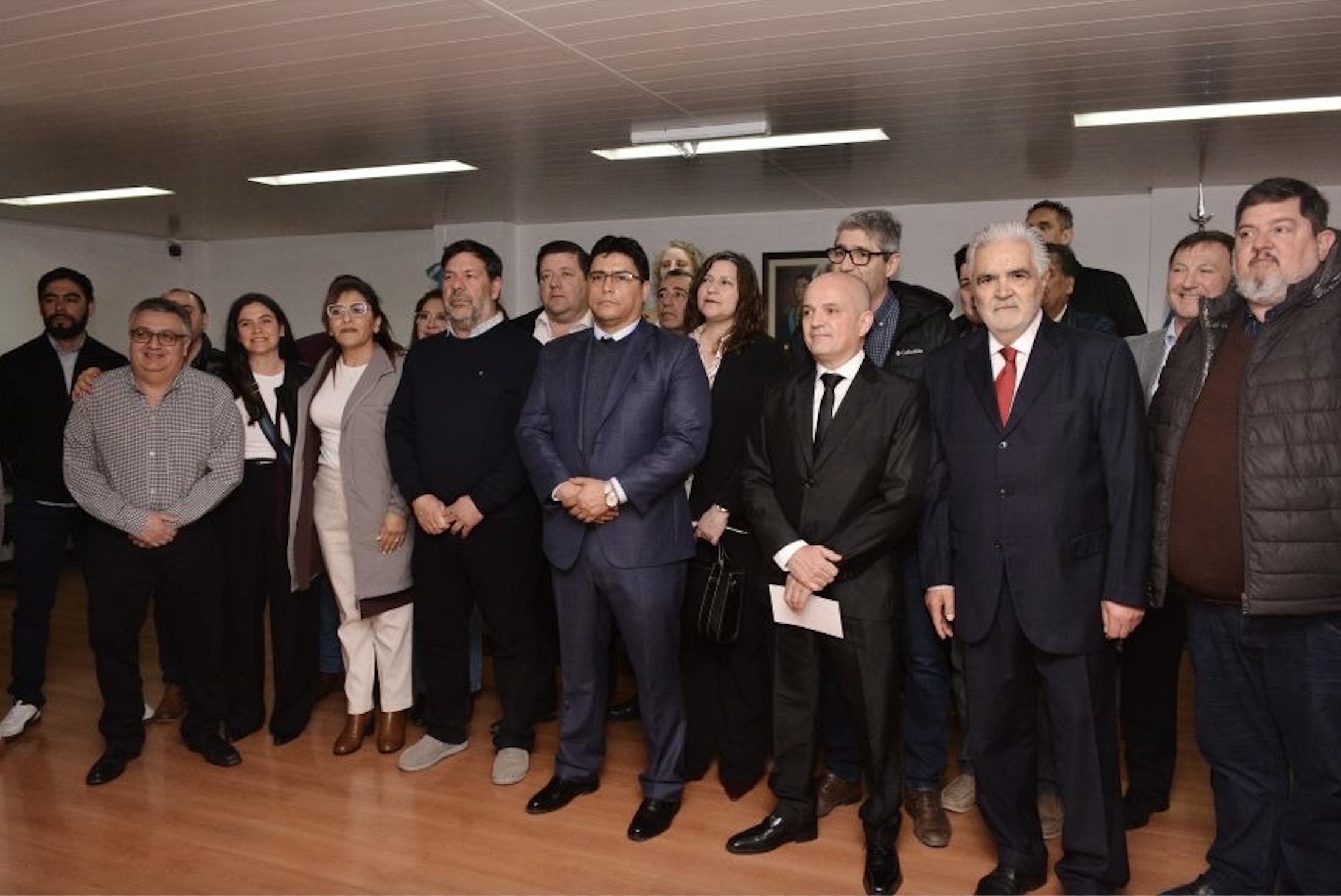 El gobernador Vidal se sacó una foto con los dos jueces que puso en la Corte provincial