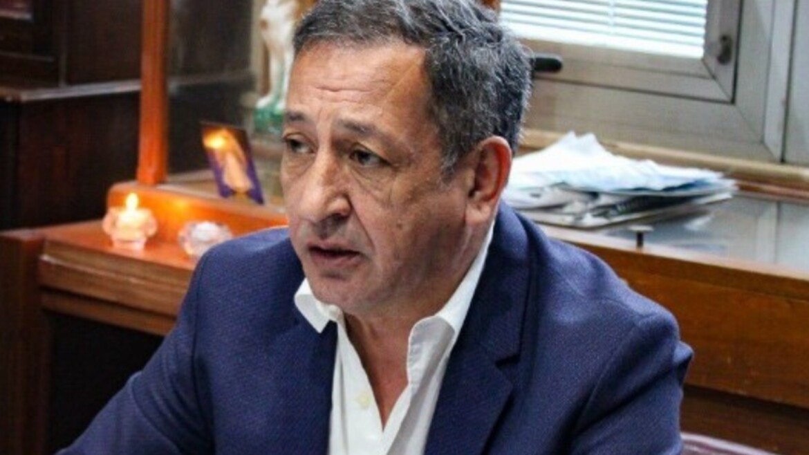 La mansión (también con caballos) de Omar Maturano, el sindicalista ferroviario