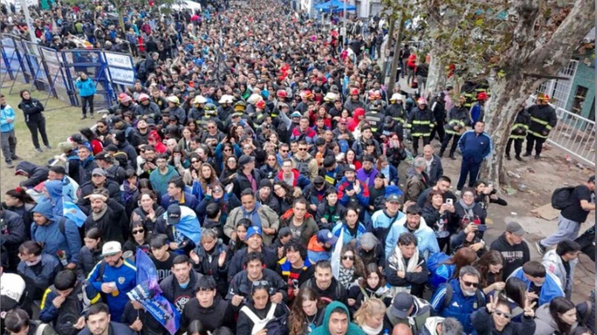Los feligreses del Indio Solari le hablaron a la política