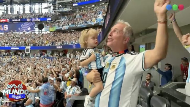 Marley fue a un palco por una gestión de la AFA
