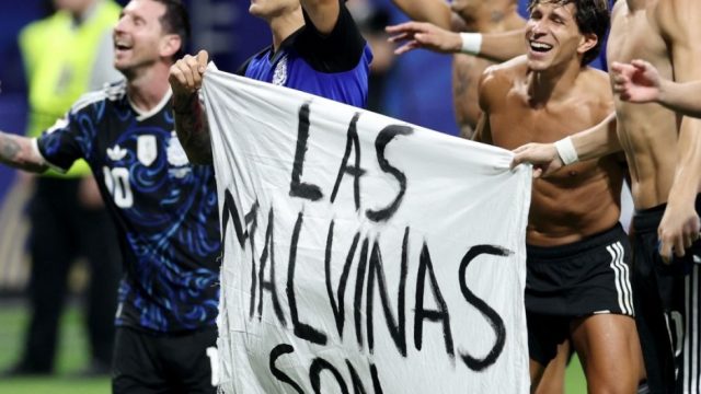 Chiqui Tapia dijo que él también hubiera levantado la bandera de Malvinas