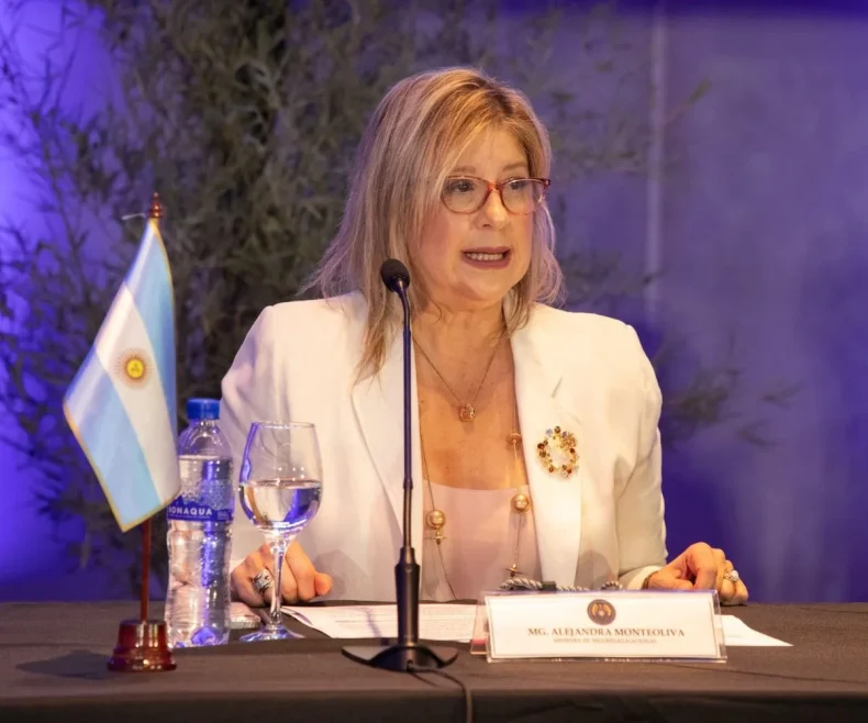 Monteoliva se plantó con la novela de su casamiento